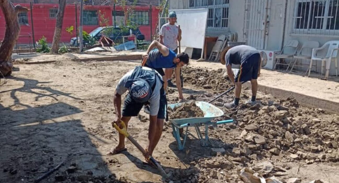 Renovando Esperanzas Labores de Recuperación en el Auditorio del Faro Zapata Tras el Huracán Otis