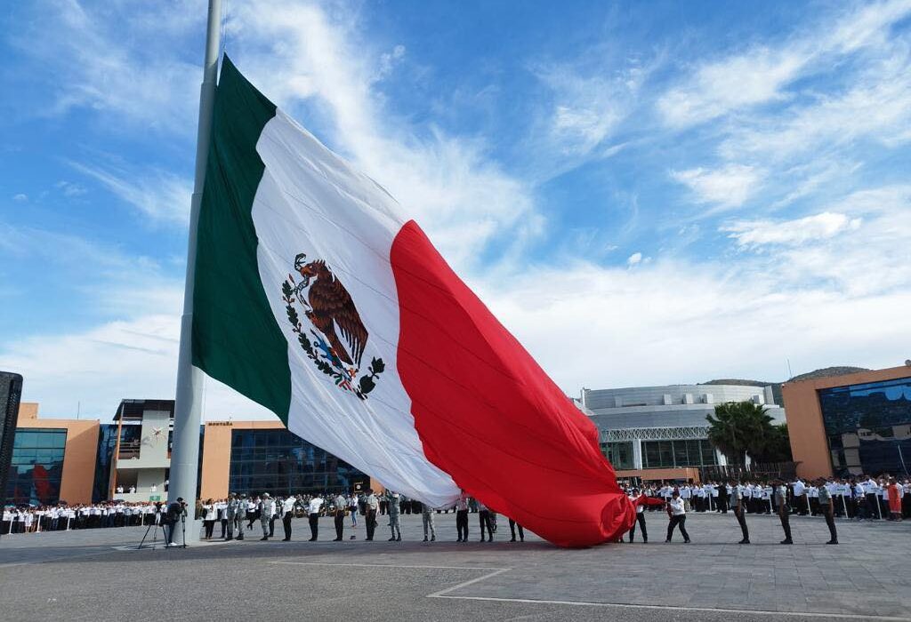 Homenaje a la Bandera en Chilpancingo Compromiso con la Cultura Cívica