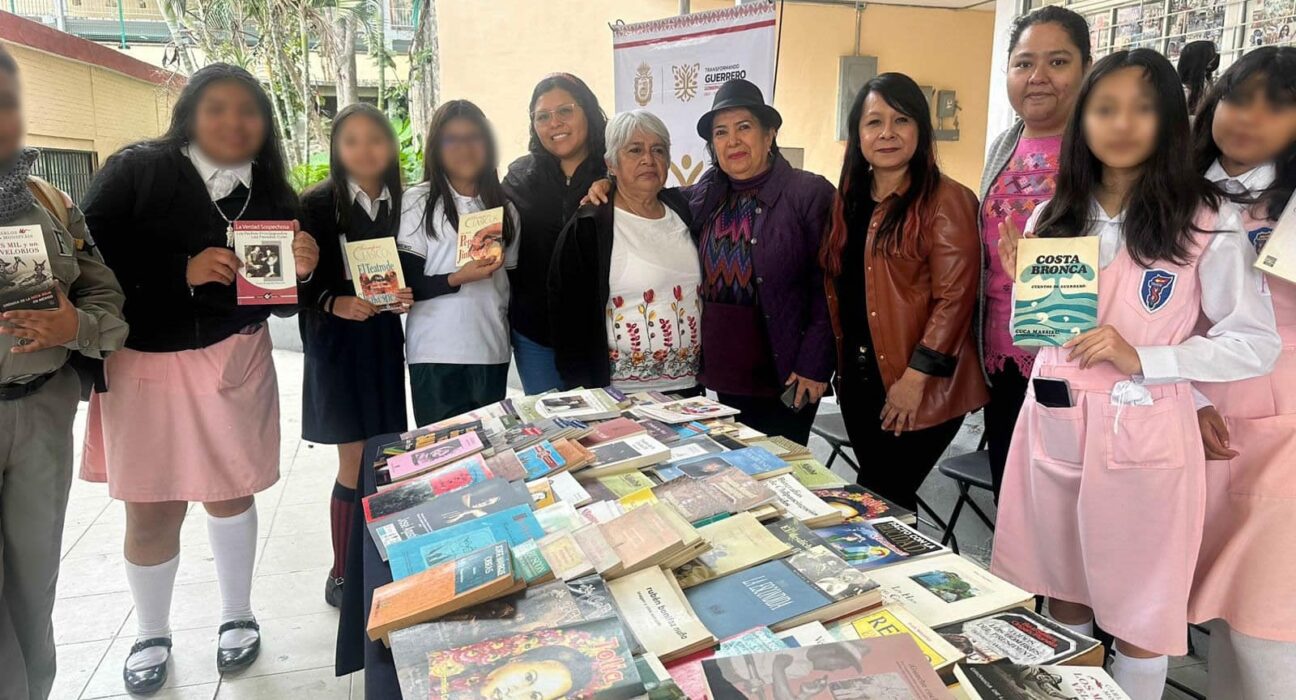 Intercambio Solidario Libros por Víveres en Taxco, Fortaleciendo Lazos de Apoyo