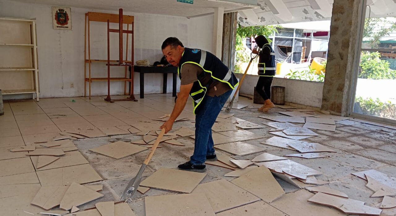 Renaciendo entre Ruinas La Reconstrucción del Centro Cultural Acapulco