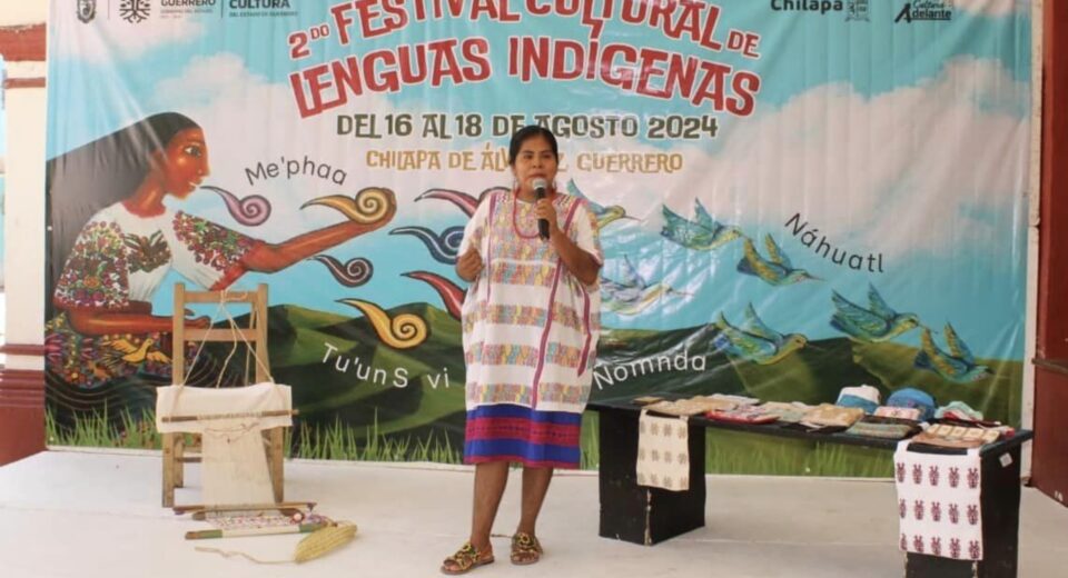 El Telar de Cintura de Xochistlahuaca Brilla en el 2º Festival Cultural de Lenguas Indígenas