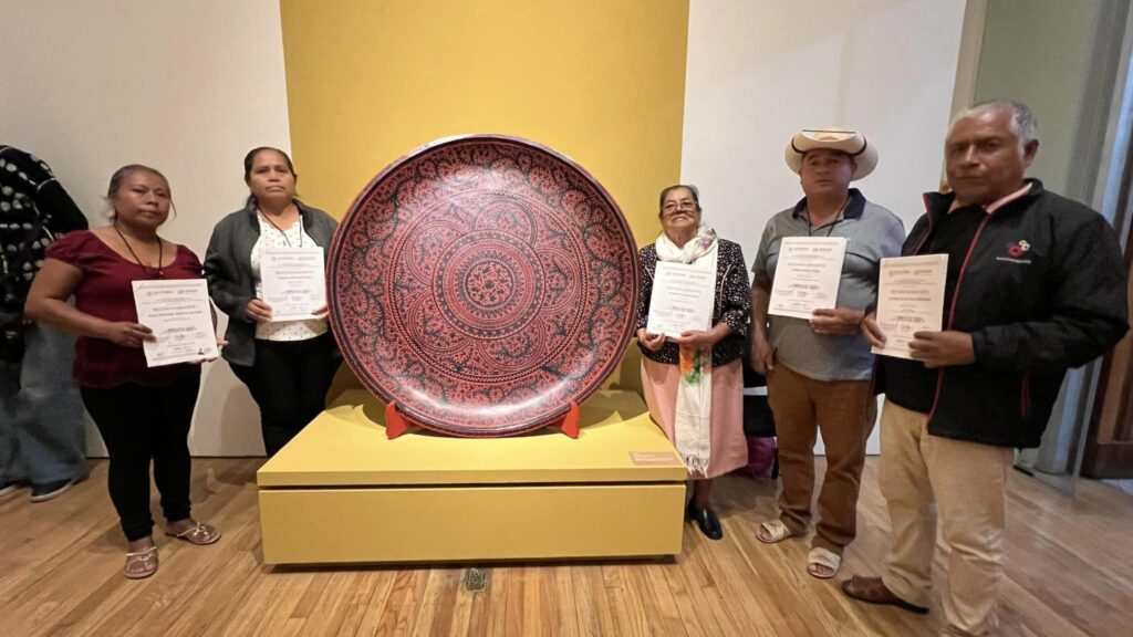 Premia FONART a guerrerenses en el “XI Edición Concurso Nacional Grandes Maestras y Maestros del Patrimonio Artesanal de México 2024”